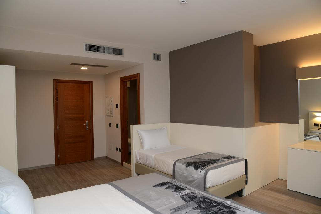 Albergo Roma, BW Signature Collection Castelfranco Veneto Exteriör bild