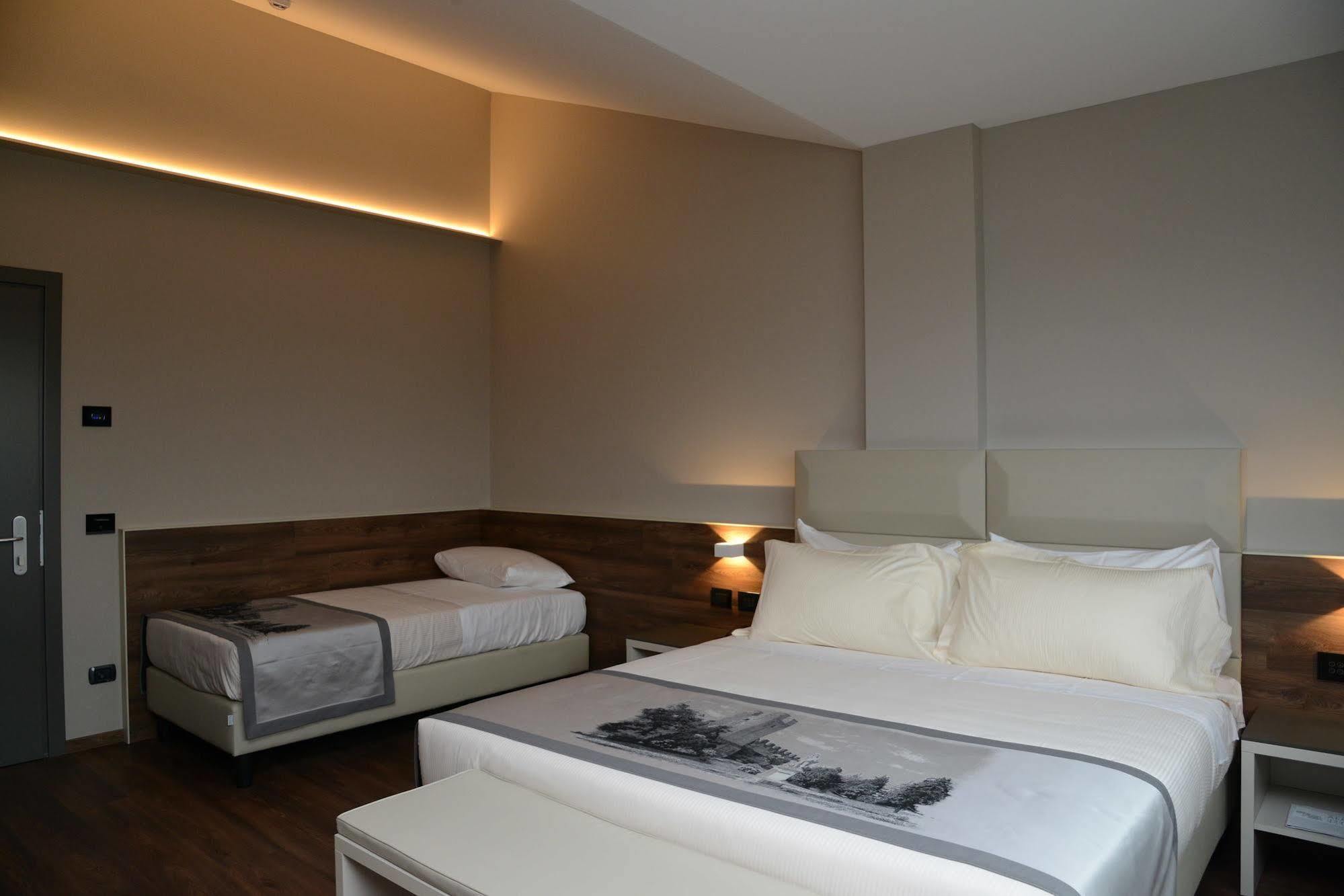 Albergo Roma, BW Signature Collection Castelfranco Veneto Exteriör bild