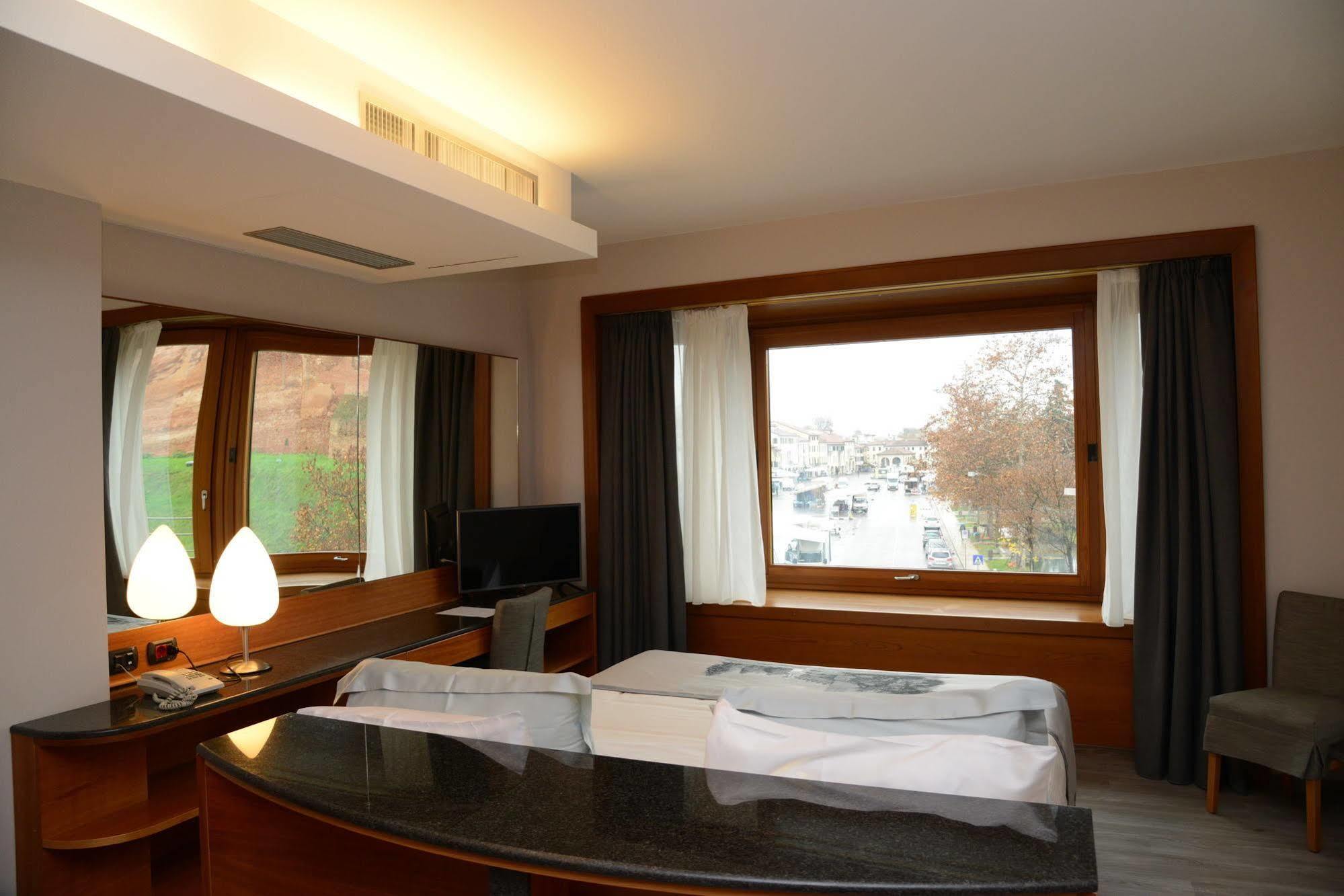 Albergo Roma, BW Signature Collection Castelfranco Veneto Exteriör bild